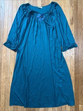 Vintage Lorraine Green Nightgown